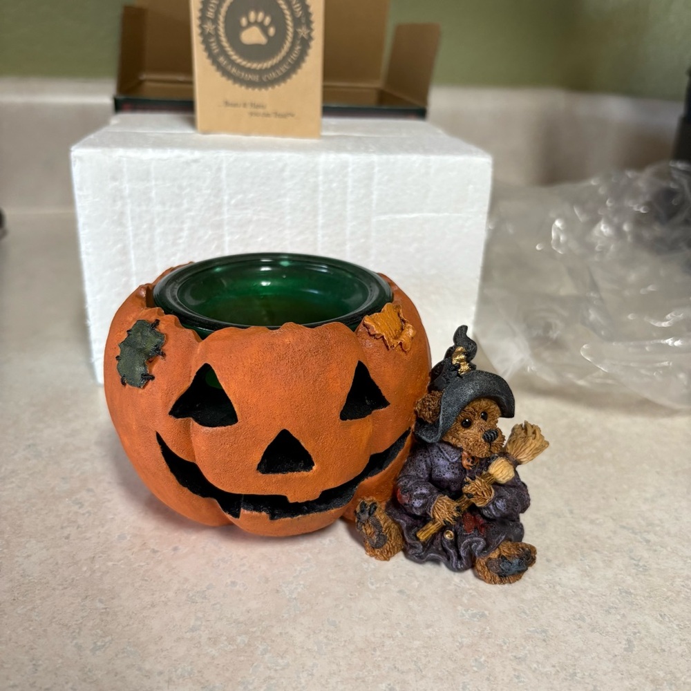 Boyds Bears & Friends 1996 Emma the Witchy Bear…Pumpkin Magic